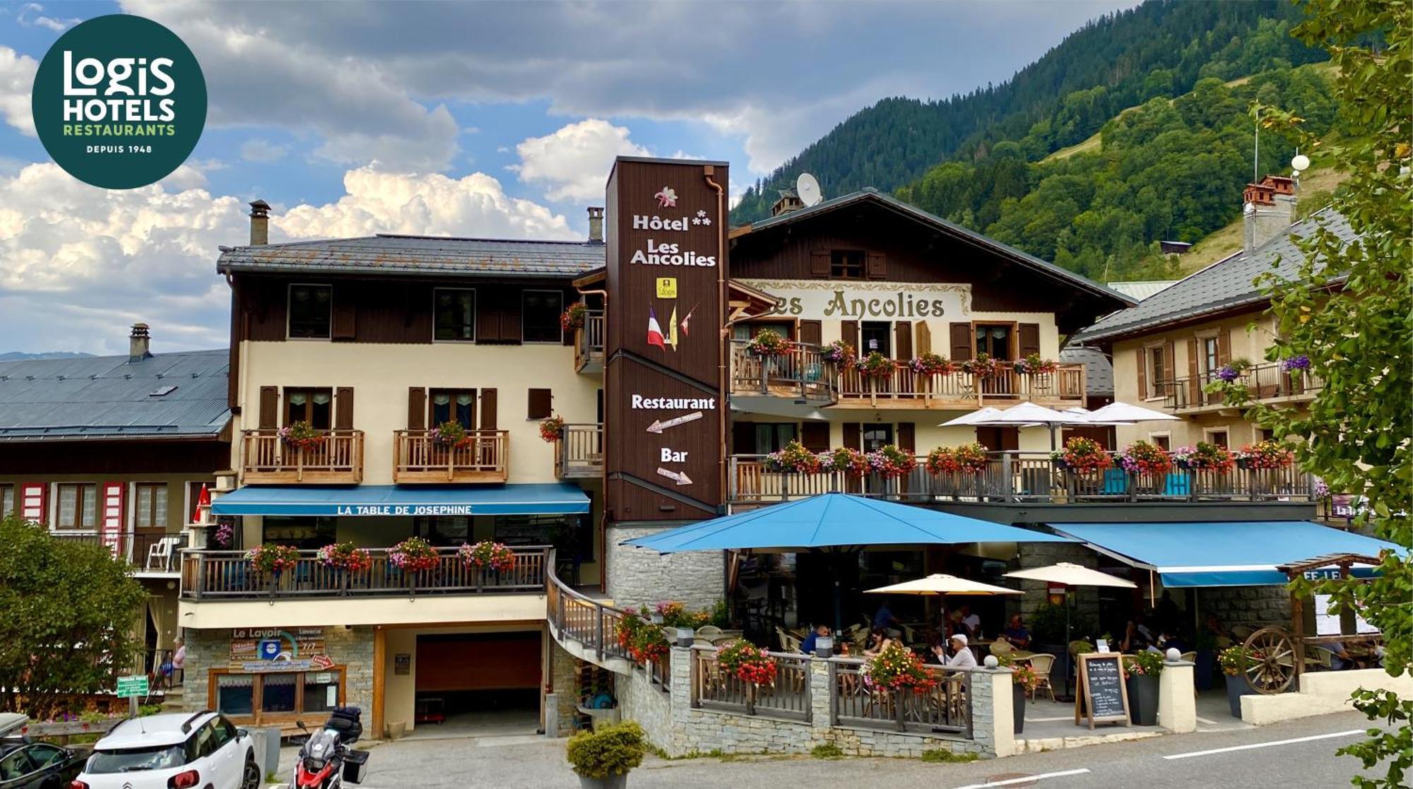 Logis Hotel Les Ancolies Ареш Экстерьер фото
