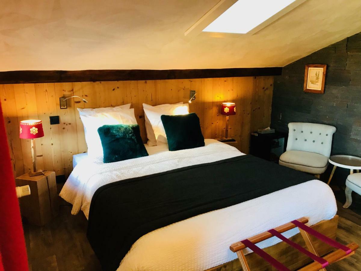 Logis Hotel Les Ancolies Ареш Экстерьер фото