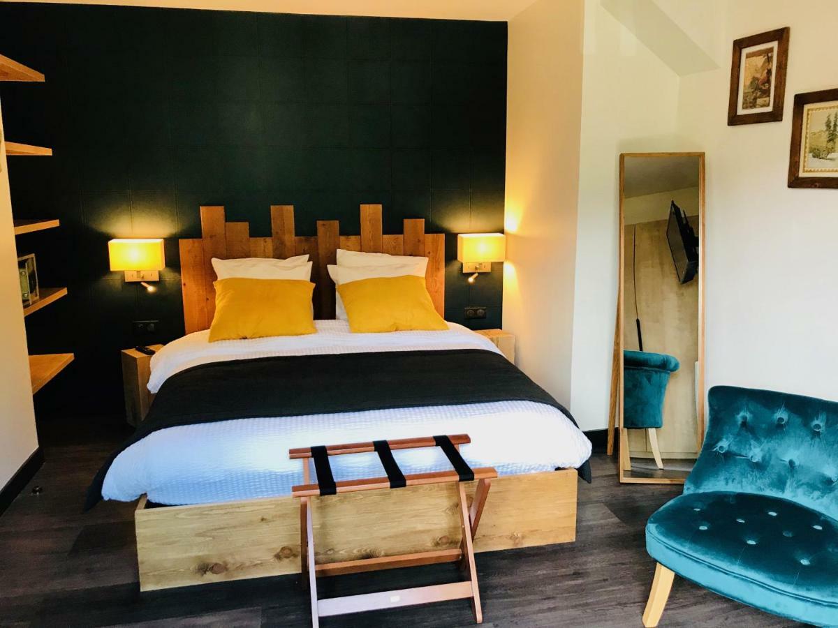 Logis Hotel Les Ancolies Ареш Экстерьер фото