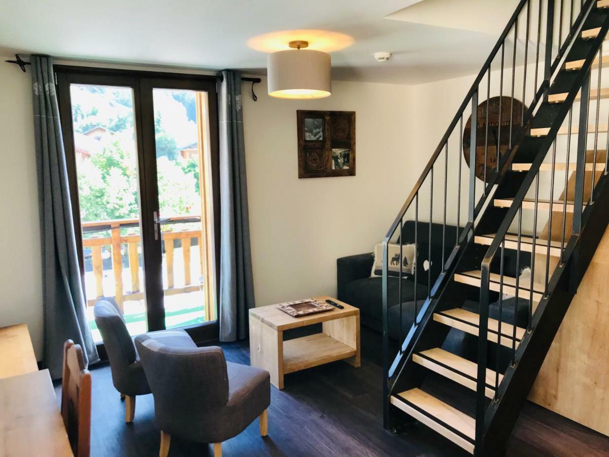 Logis Hotel Les Ancolies Ареш Экстерьер фото