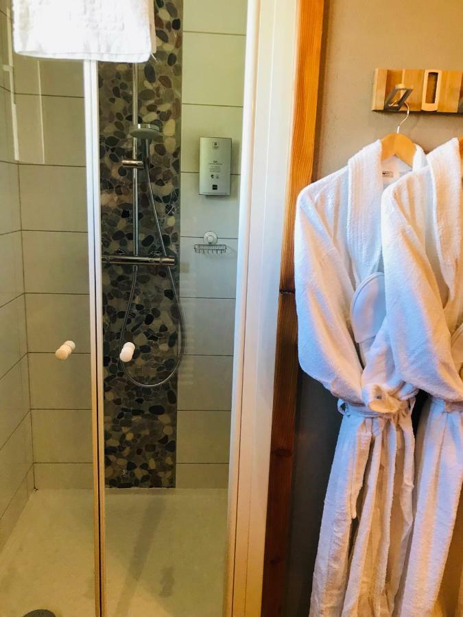 Logis Hotel Les Ancolies Ареш Экстерьер фото