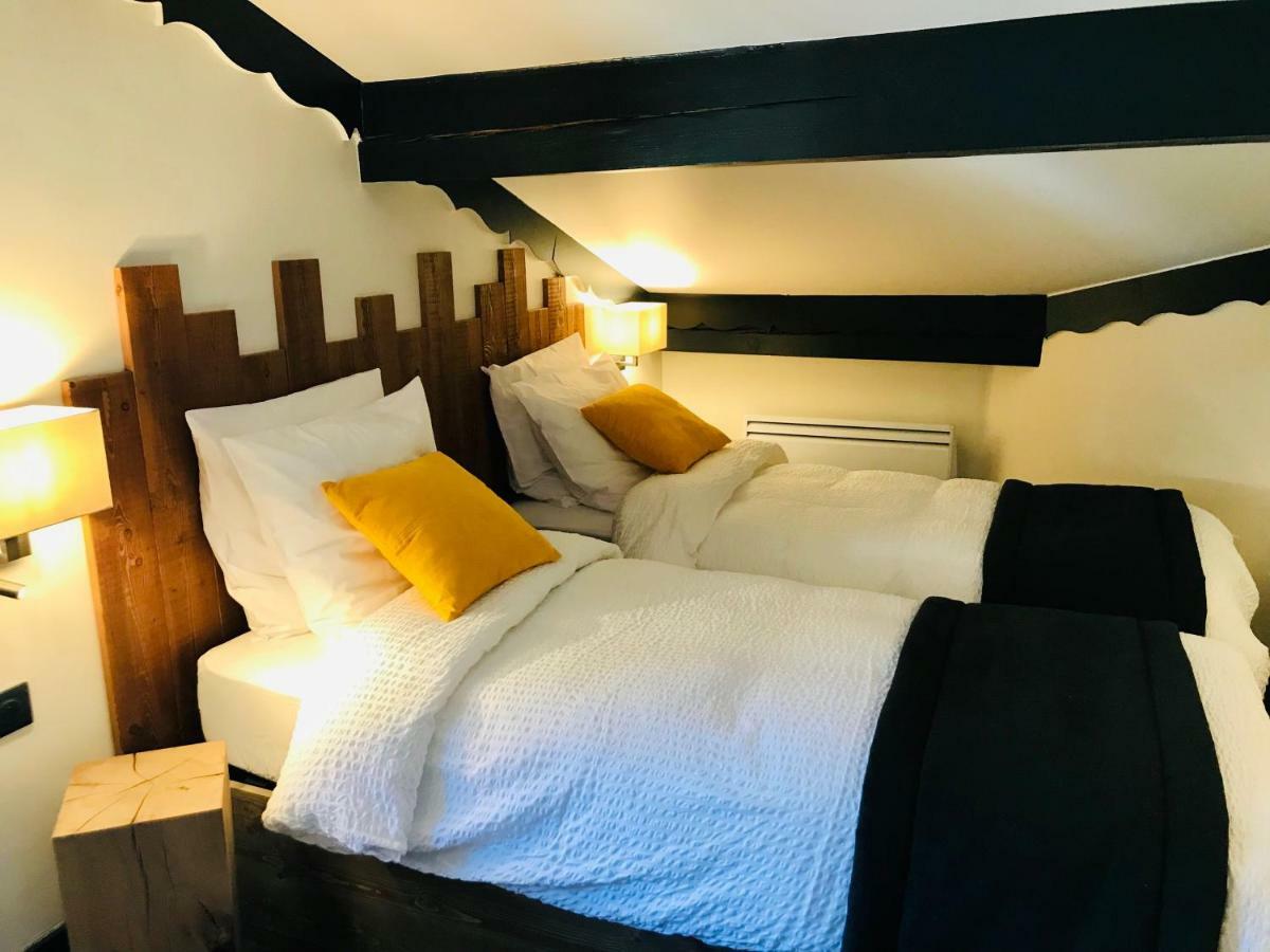 Logis Hotel Les Ancolies Ареш Экстерьер фото