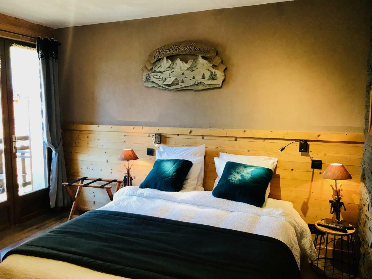 Logis Hotel Les Ancolies Ареш Экстерьер фото